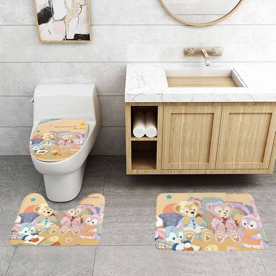 Amazon｜ダッフィーフレンズ トイレマット 便座クッション 3点